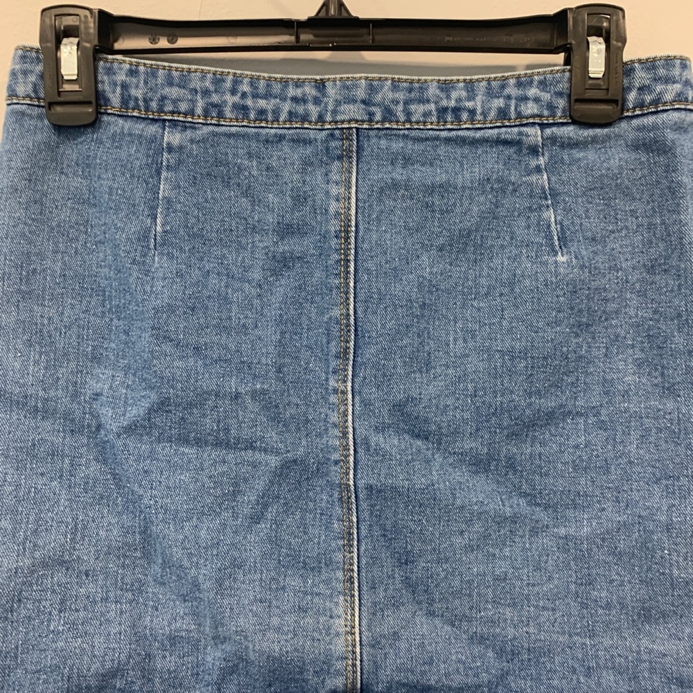 Brandy Melville button front short denim mini skirt - Picture 5 of 6